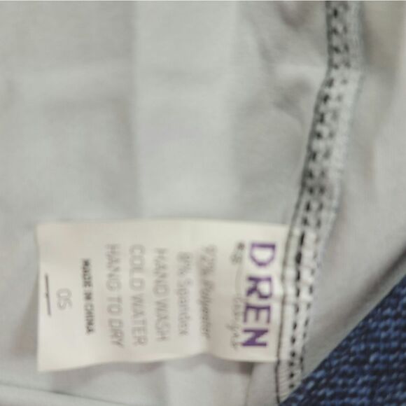 Dren Designs Faux Distressed Denim‎ with American Flag Accents Leggings OS - Picture 6 of 6